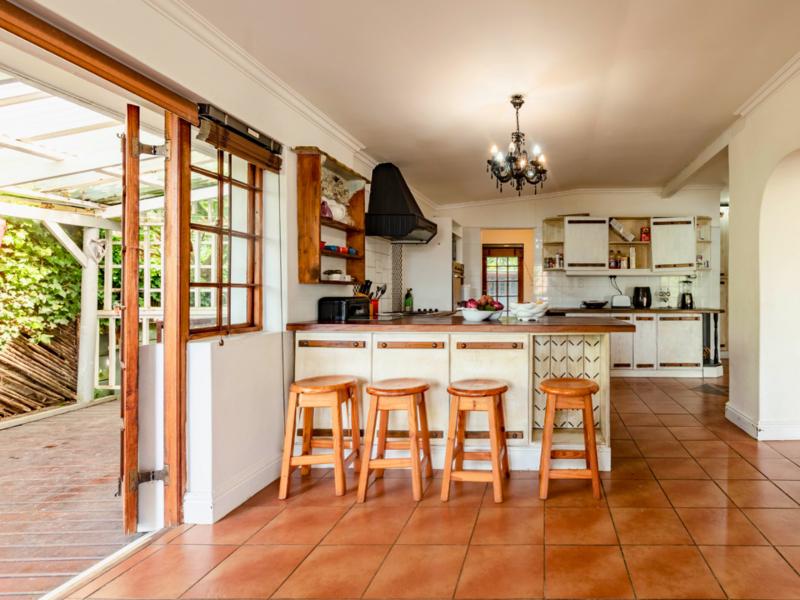 8 Bedroom Property for Sale in Paradise Western Cape